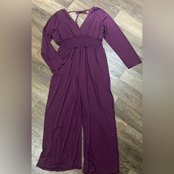 Old Navy Pants - Old Navy Women's Waist-Defined V-Neck Jumpsuit